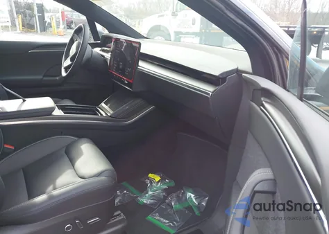 2025 Tesla Model X Plaid from USA, damaged, VIN 7SAXCBE64SF470022